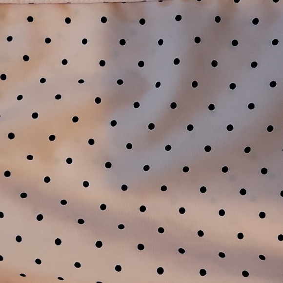 Girls button down blouse. Pink with polka-dots. Size M 7/8 - Picture 2 of 4